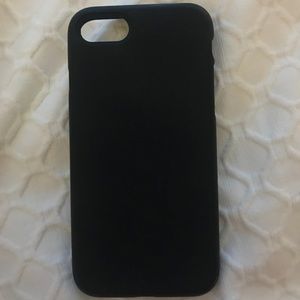 Black silicone iPhone 6/7/8 case